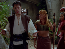 extant_XenaWarriorPrincess_2x16-ForHimtheBellTolls_03518