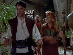 extant_XenaWarriorPrincess_2x16-ForHimtheBellTolls_03520
