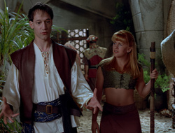 extant_XenaWarriorPrincess_2x16-ForHimtheBellTolls_03522