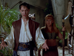 extant_XenaWarriorPrincess_2x16-ForHimtheBellTolls_03523