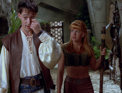 extant_XenaWarriorPrincess_2x16-ForHimtheBellTolls_03527
