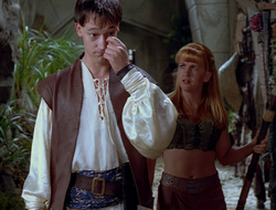extant_XenaWarriorPrincess_2x16-ForHimtheBellTolls_03528