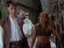 extant_XenaWarriorPrincess_2x16-ForHimtheBellTolls_03529