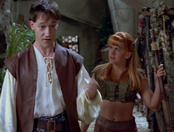 extant_XenaWarriorPrincess_2x16-ForHimtheBellTolls_03530