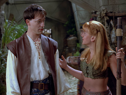 extant_XenaWarriorPrincess_2x16-ForHimtheBellTolls_03533