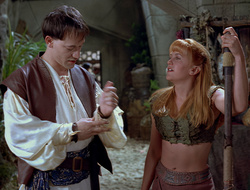 extant_XenaWarriorPrincess_2x16-ForHimtheBellTolls_03546