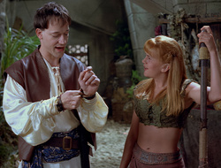 extant_XenaWarriorPrincess_2x16-ForHimtheBellTolls_03552