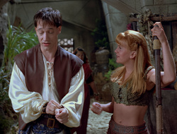 extant_XenaWarriorPrincess_2x16-ForHimtheBellTolls_03557