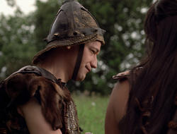 extant_XenaWarriorPrincess_2x16-ForHimtheBellTolls_03588