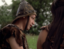 extant_XenaWarriorPrincess_2x16-ForHimtheBellTolls_03592
