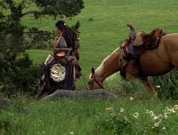 extant_XenaWarriorPrincess_2x16-ForHimtheBellTolls_03658
