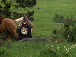 extant_XenaWarriorPrincess_2x16-ForHimtheBellTolls_03662