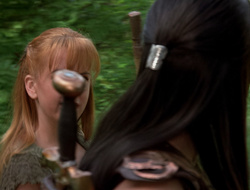 extant_XenaWarriorPrincess_2x16-ForHimtheBellTolls_03685
