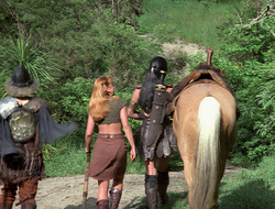 extant_XenaWarriorPrincess_2x16-ForHimtheBellTolls_03696