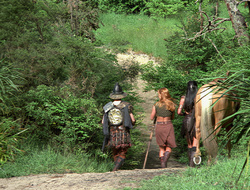 extant_XenaWarriorPrincess_2x16-ForHimtheBellTolls_03704