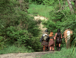 extant_XenaWarriorPrincess_2x16-ForHimtheBellTolls_03707
