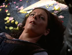 extant_XenaWarriorPrincess_3x01-TheFuries_02869
