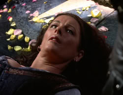 extant_XenaWarriorPrincess_3x01-TheFuries_02870