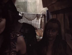 extant_XenaWarriorPrincess_3x02-BeenThereDoneThat_01456