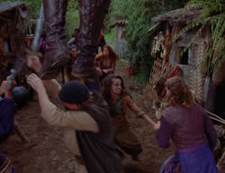 extant_XenaWarriorPrincess_3x02-BeenThereDoneThat_02998