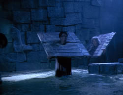 extant_XenaWarriorPrincess_3x07-TheDebtII_0177
