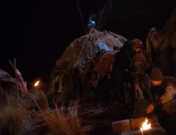 extant_XenaWarriorPrincess_3x07-TheDebtII_0439
