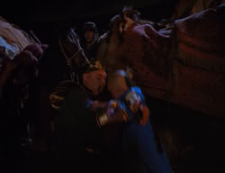 extant_XenaWarriorPrincess_3x07-TheDebtII_0450