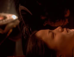 extant_XenaWarriorPrincess_3x07-TheDebtII_0687