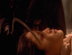 extant_XenaWarriorPrincess_3x07-TheDebtII_0691