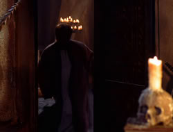 extant_XWP_3x08-TheKingOfAssassins_000261