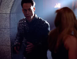 extant_XWP_3x08-TheKingOfAssassins_002220