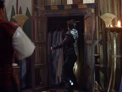 extant_XWP_3x08-TheKingOfAssassins_003183