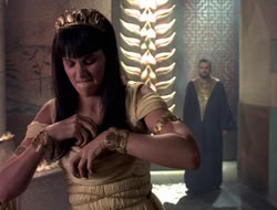 extant_XWP_3x09-WarriorPriestessTramp_002055