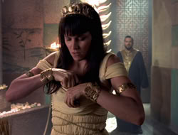 extant_XWP_3x09-WarriorPriestessTramp_002057