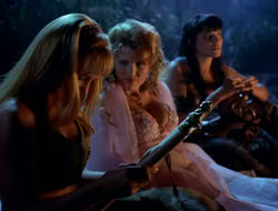 extant_XenaWarriorPrincess_3x10-TheQuillIsMightier_00176