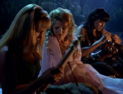 extant_XenaWarriorPrincess_3x10-TheQuillIsMightier_00179