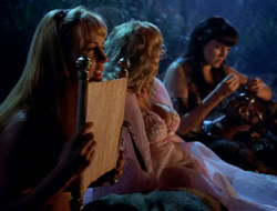 extant_XenaWarriorPrincess_3x10-TheQuillIsMightier_00182