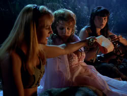 extant_XenaWarriorPrincess_3x10-TheQuillIsMightier_00189