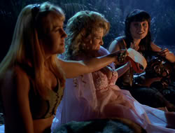 extant_XenaWarriorPrincess_3x10-TheQuillIsMightier_00192