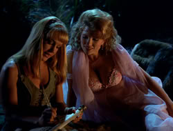 extant_XenaWarriorPrincess_3x10-TheQuillIsMightier_00277