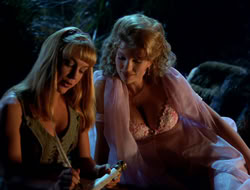 extant_XenaWarriorPrincess_3x10-TheQuillIsMightier_00278