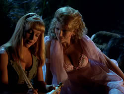extant_XenaWarriorPrincess_3x10-TheQuillIsMightier_00279