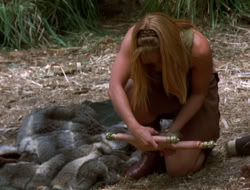 extant_XenaWarriorPrincess_3x10-TheQuillIsMightier_00521