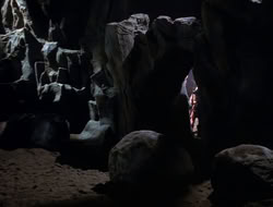 extant_XenaWarriorPrincess_3x10-TheQuillIsMightier_02678