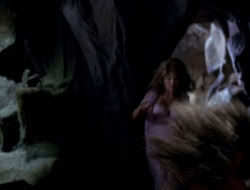 extant_XenaWarriorPrincess_3x10-TheQuillIsMightier_02751