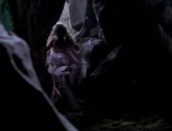 extant_XenaWarriorPrincess_3x10-TheQuillIsMightier_02764
