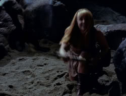 extant_XenaWarriorPrincess_3x10-TheQuillIsMightier_02879