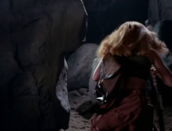 extant_XenaWarriorPrincess_3x10-TheQuillIsMightier_02884