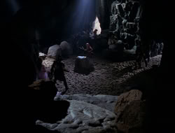 extant_XenaWarriorPrincess_3x10-TheQuillIsMightier_02909