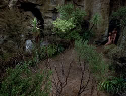 extant_XenaWarriorPrincess_3x10-TheQuillIsMightier_02938